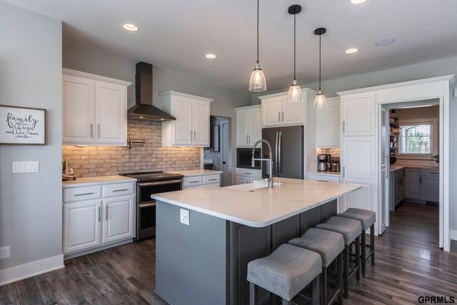 7402 N 281 Avenue, Valley, NE 68064