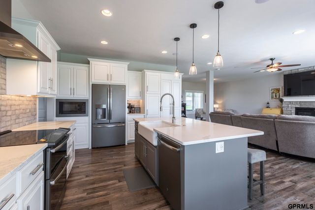 7402 N 281 Avenue, Valley, NE 68064