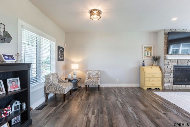 7402 N 281 Avenue, Valley, NE 68064