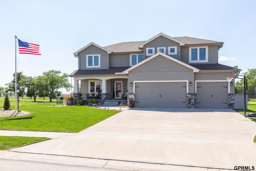 7402 N 281 Avenue, Valley, NE 68064