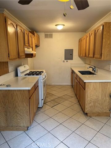 9119 Wakefield Avenue 2, Panorama City (los Angeles), CA 91402