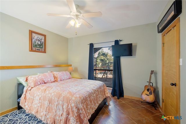 175 Lorne Road, Canyon Lake, TX 78133