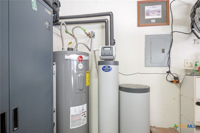 175 Lorne Road, Canyon Lake, TX 78133