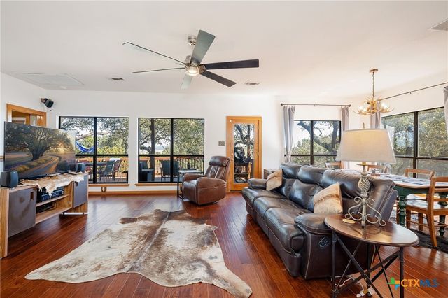 175 Lorne Road, Canyon Lake, TX 78133