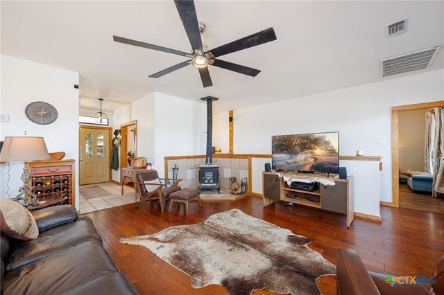 175 Lorne Road, Canyon Lake, TX 78133