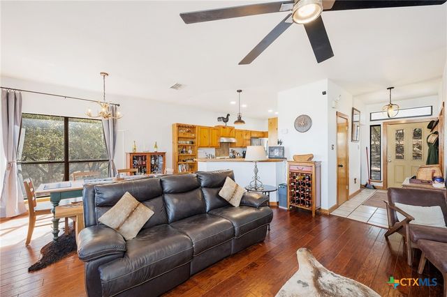 175 Lorne Road, Canyon Lake, TX 78133