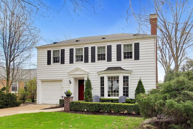 105 Lakeside Place, Highland Park, IL 60035