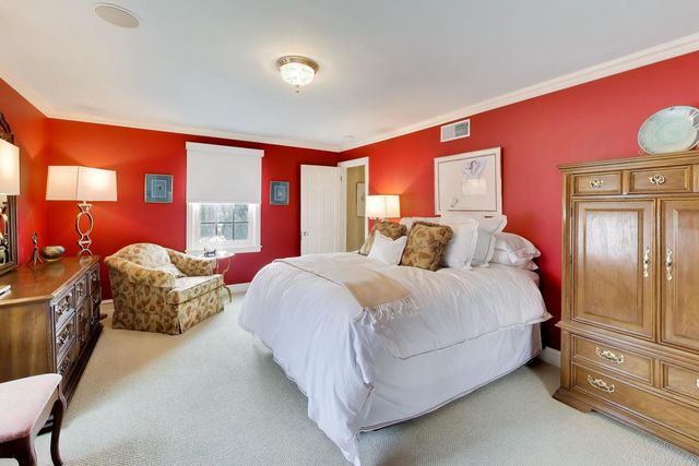 105 Lakeside Place, Highland Park, IL 60035