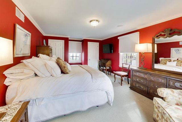 105 Lakeside Place, Highland Park, IL 60035