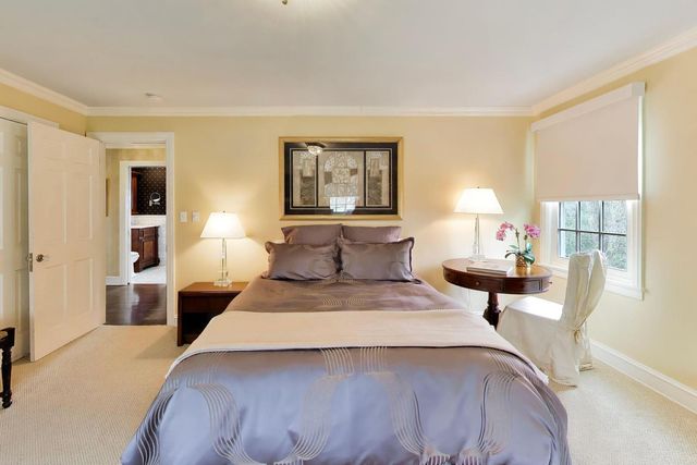 105 Lakeside Place, Highland Park, IL 60035