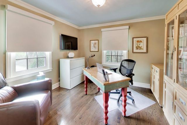 105 Lakeside Place, Highland Park, IL 60035