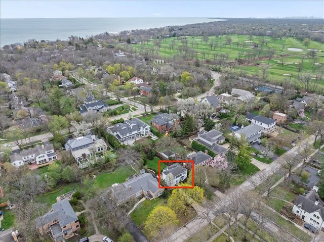 105 Lakeside Place, Highland Park, IL 60035