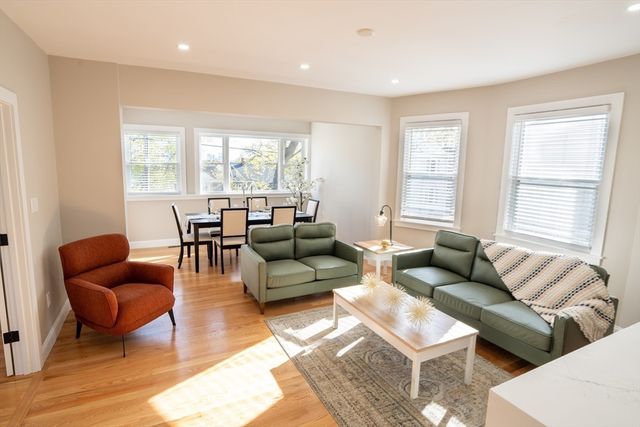 2 Laurel St, Chelsea, MA 02150