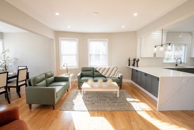 2 Laurel St, Chelsea, MA 02150