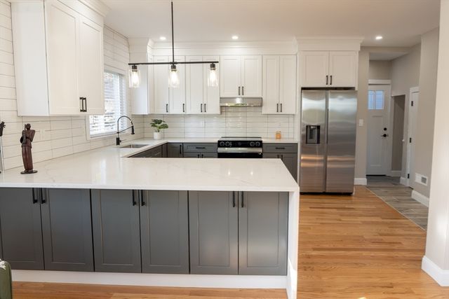 2 Laurel St, Chelsea, MA 02150