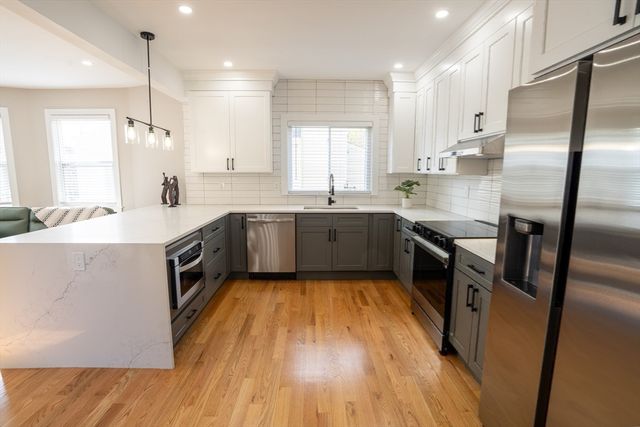 2 Laurel St, Chelsea, MA 02150