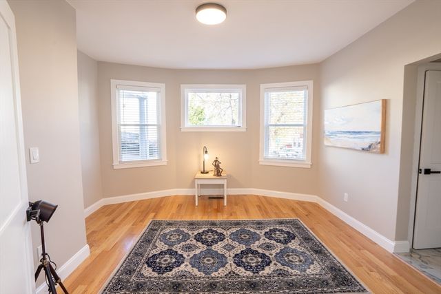 2 Laurel St, Chelsea, MA 02150