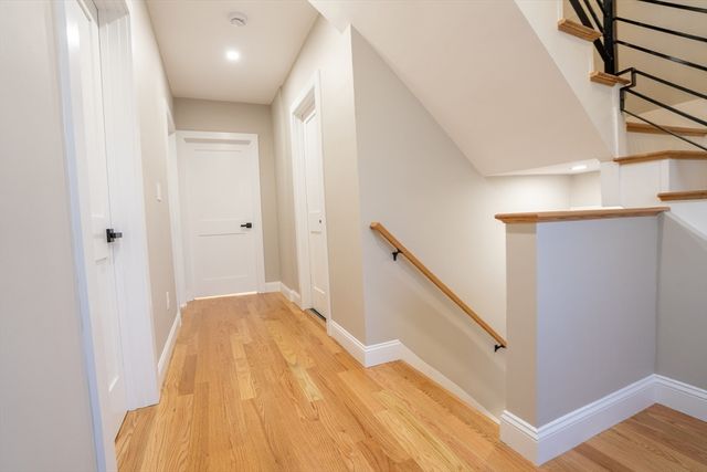 2 Laurel St, Chelsea, MA 02150