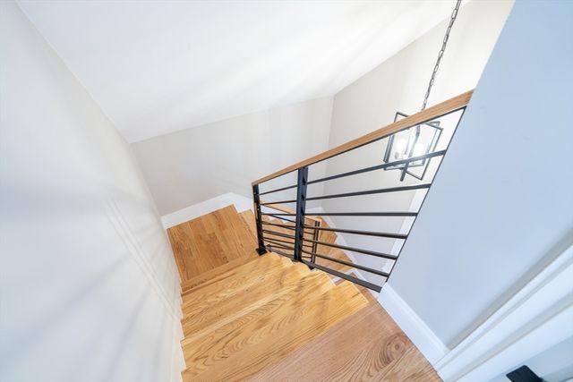 2 Laurel St, Chelsea, MA 02150