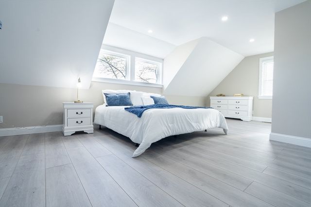 2 Laurel St, Chelsea, MA 02150