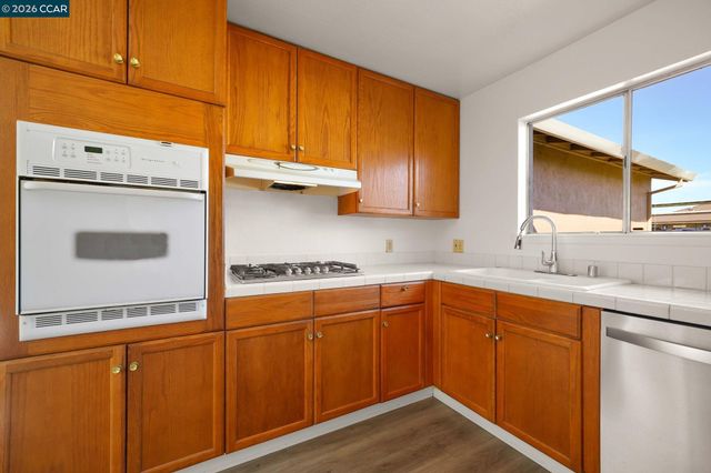 1125 Jensen Dr, Pittsburg, CA 94565