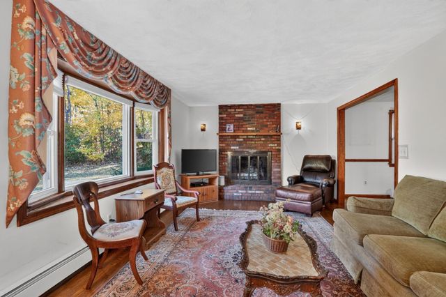 264 Bigelow St, Marlborough, MA 01752