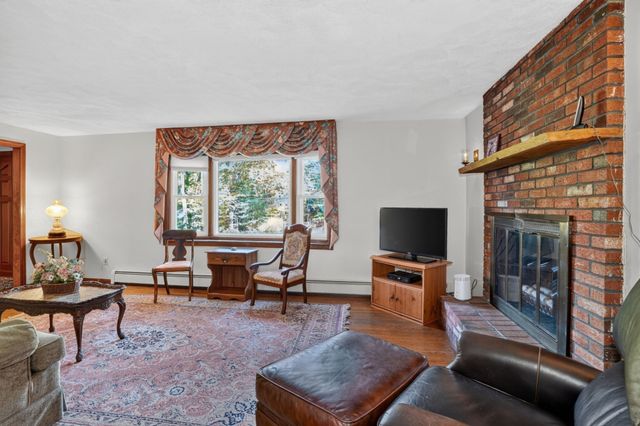 264 Bigelow St, Marlborough, MA 01752