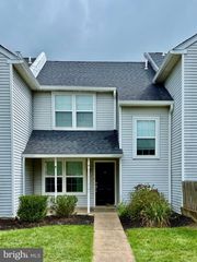 13 EVERETT DR, Newtown, PA 18940