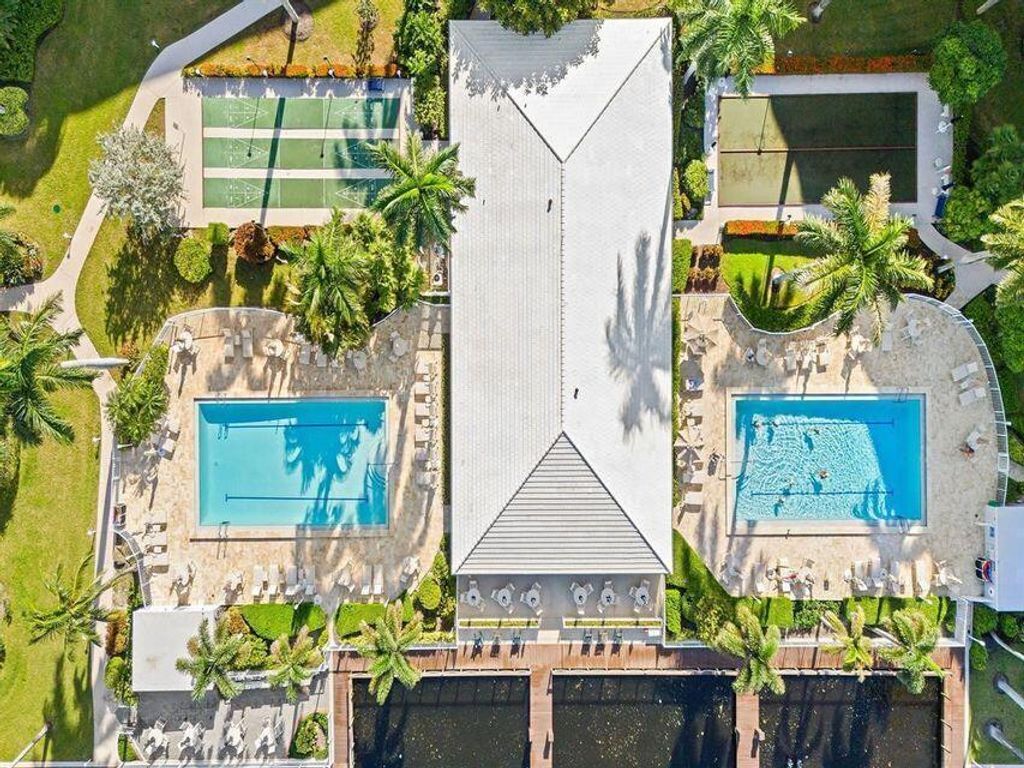 Image 32 of property listing at 3300 S Ocean Boulevard 320-C, Highland Beach, FL 33487