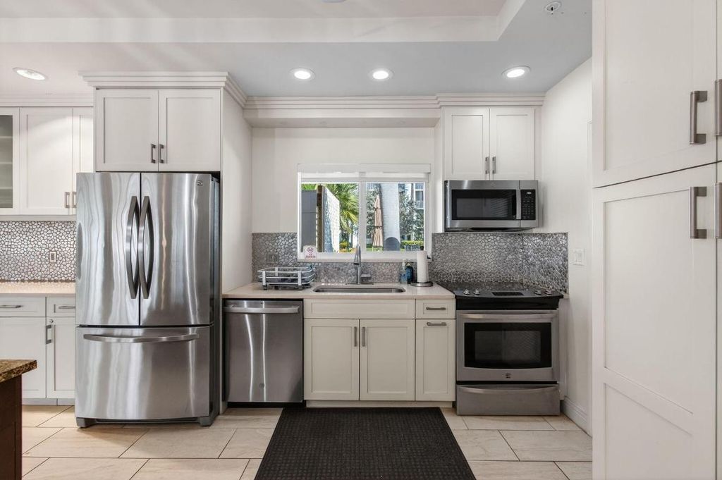 Image 37 of property listing at 3300 S Ocean Boulevard 320-C, Highland Beach, FL 33487