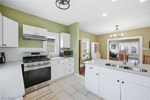 1156 Parkside Drive, Alliance, OH 44601