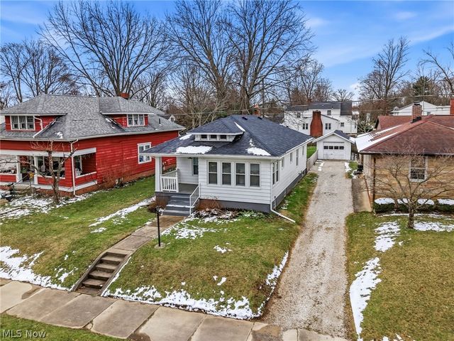 1156 Parkside Drive, Alliance, OH 44601