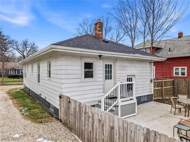 1156 Parkside Drive, Alliance, OH 44601