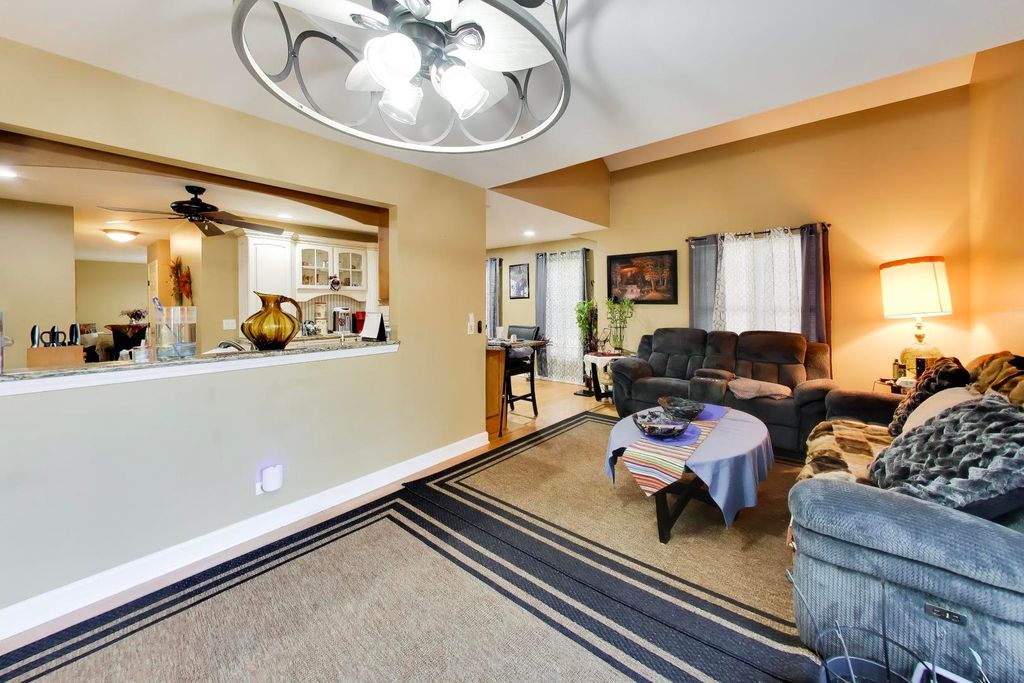 1454 Laurel Oak Drive A, Streamwood, IL 60107 — photo 3