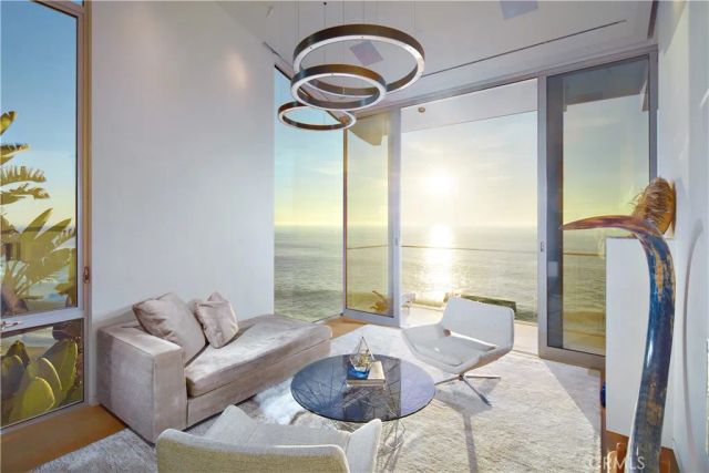 14 Lagunita Drive, Laguna Beach, CA 92651