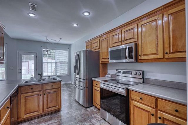 171 Emily Forest Way, Pendergrass, GA 30567