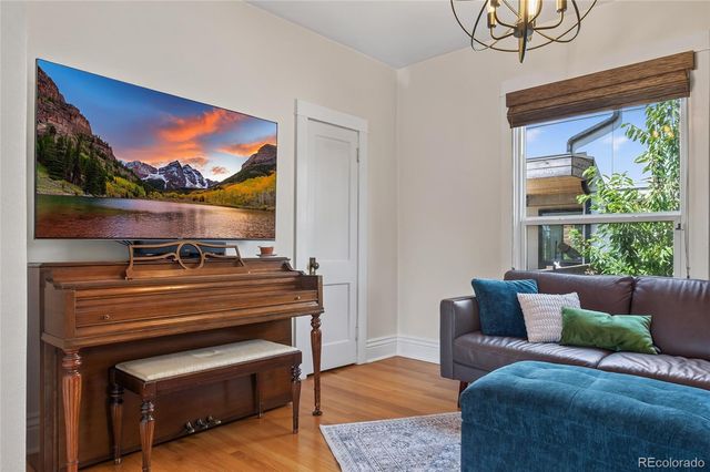 392 S Clarkson Street, Denver, CO 80209