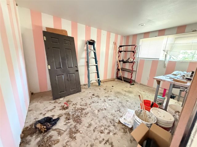 1010 Glen Brook Drive, Pecan Hill, TX 75165