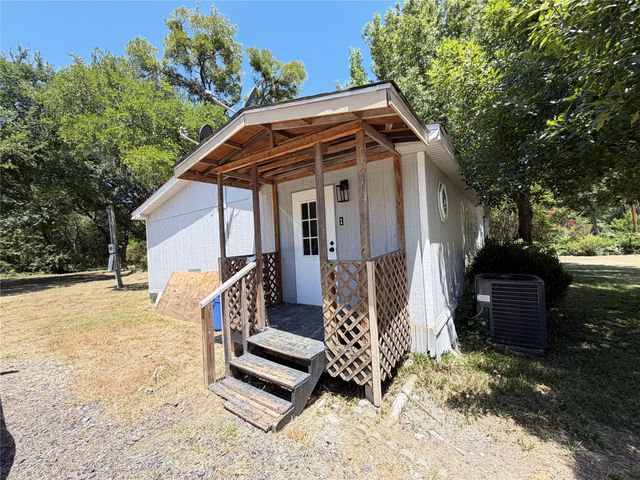 1010 Glen Brook Drive, Pecan Hill, TX 75165