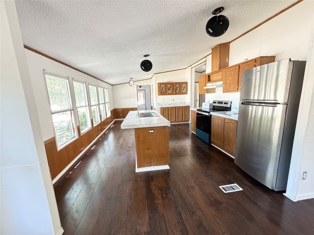 1010 Glen Brook Drive, Pecan Hill, TX 75165