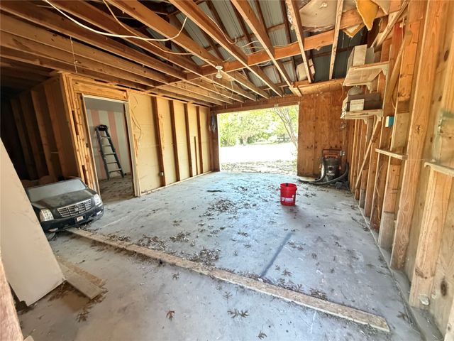 1010 Glen Brook Drive, Pecan Hill, TX 75165