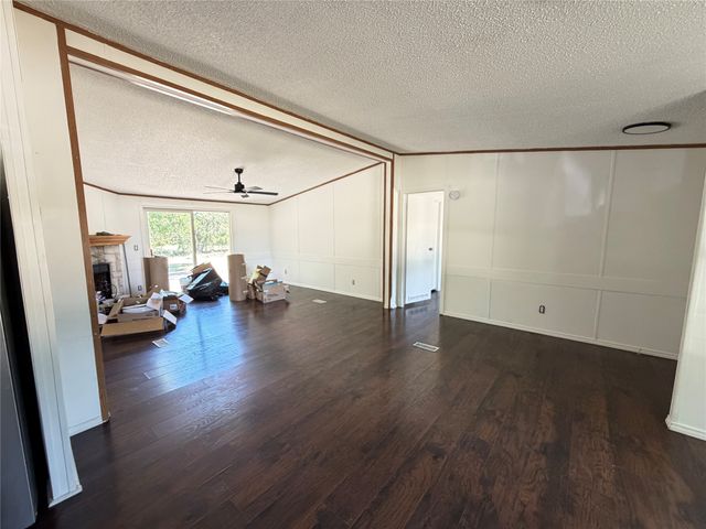 1010 Glen Brook Drive, Pecan Hill, TX 75165