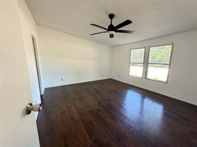 1010 Glen Brook Drive, Pecan Hill, TX 75165