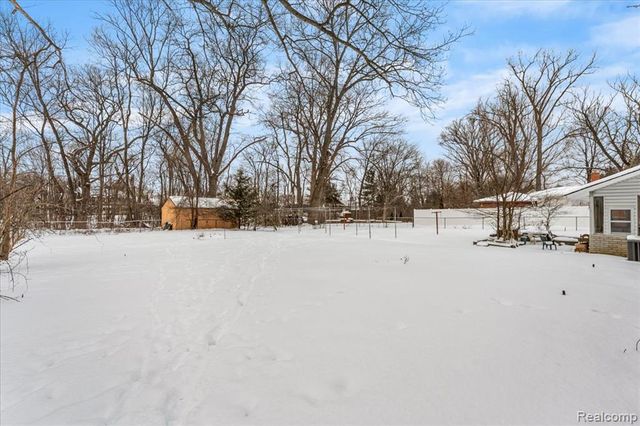 24729 Kinsel Street, Southfield, MI 48033