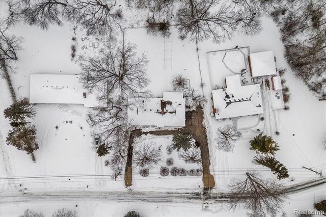 24729 Kinsel Street, Southfield, MI 48033