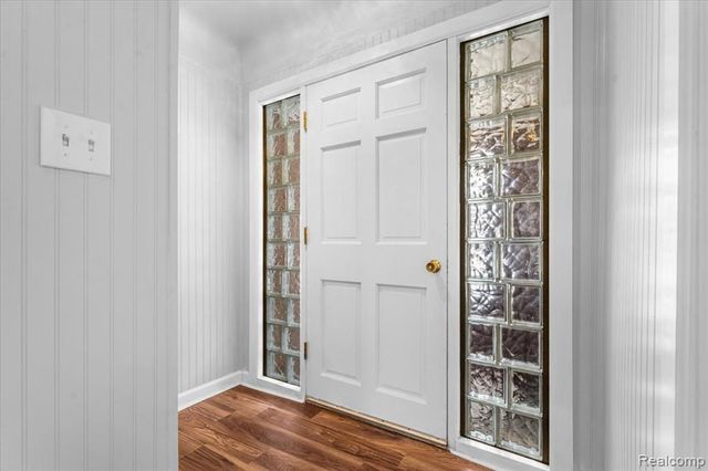 24729 Kinsel Street, Southfield, MI 48033