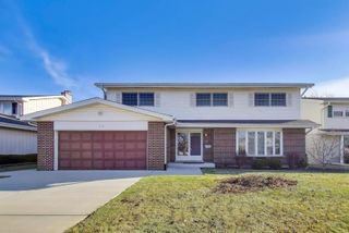 413 S Carol Lane, Mount Prospect, IL 60056