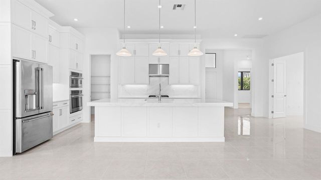 13928 Vivant Drive, Palm Beach Gardens, FL 33412