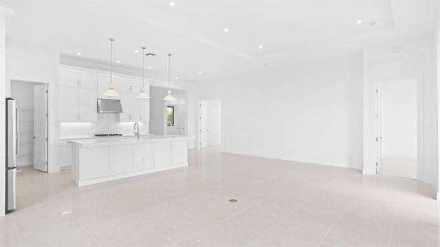 13928 Vivant Drive, Palm Beach Gardens, FL 33412