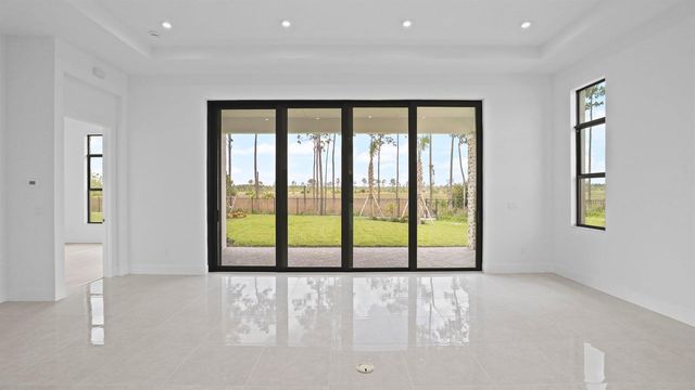 13928 Vivant Drive, Palm Beach Gardens, FL 33412
